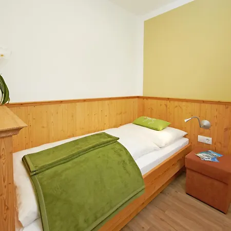 ホテル Comfort Garni Gitti 3*