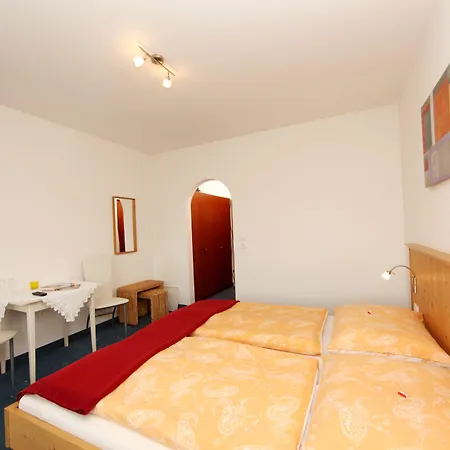 ホテル Comfort Garni Gitti 3*