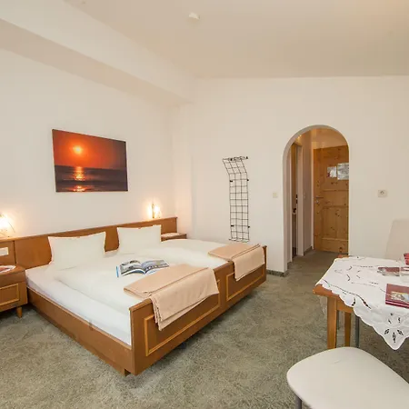 מלון Comfort Garni Gitti 3*