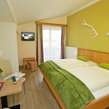 Hotel Hotel Garni Landhaus Gitti, Summercard And Free Parking 3*