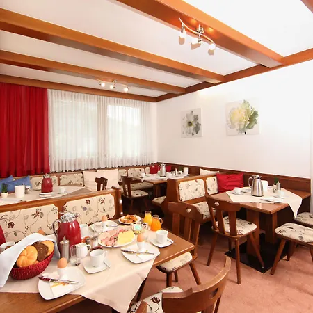Hotel Hotel Garni Landhaus Gitti, Summercard And Free Parking Zell am See