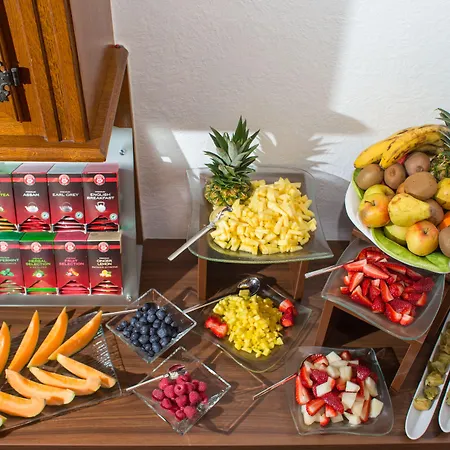 Hotel Garni Landhaus Gitti, Summercard And Free Parking 3*