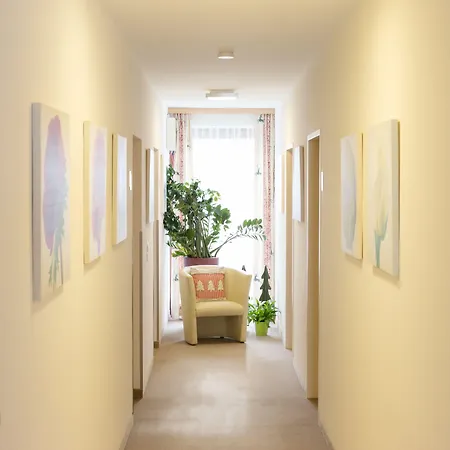 Hotel Garni Landhaus Gitti, Summercard And Free Parking Hotel 3*